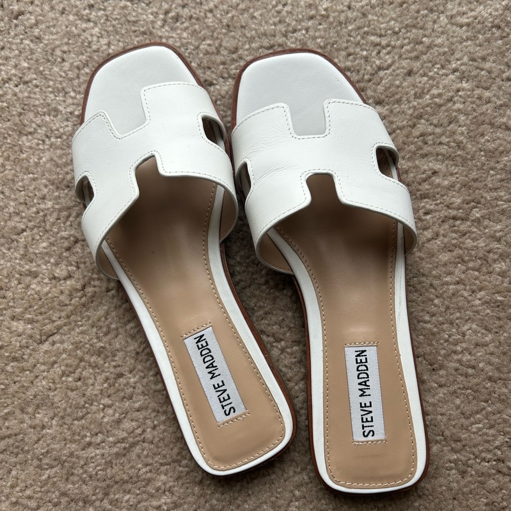 Steve Madden Hadyn White Slide Sandals